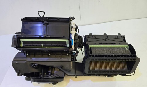 VW GOLF TIGUAN CADDY NAGRZEWNICA VALEO 5WC816002M