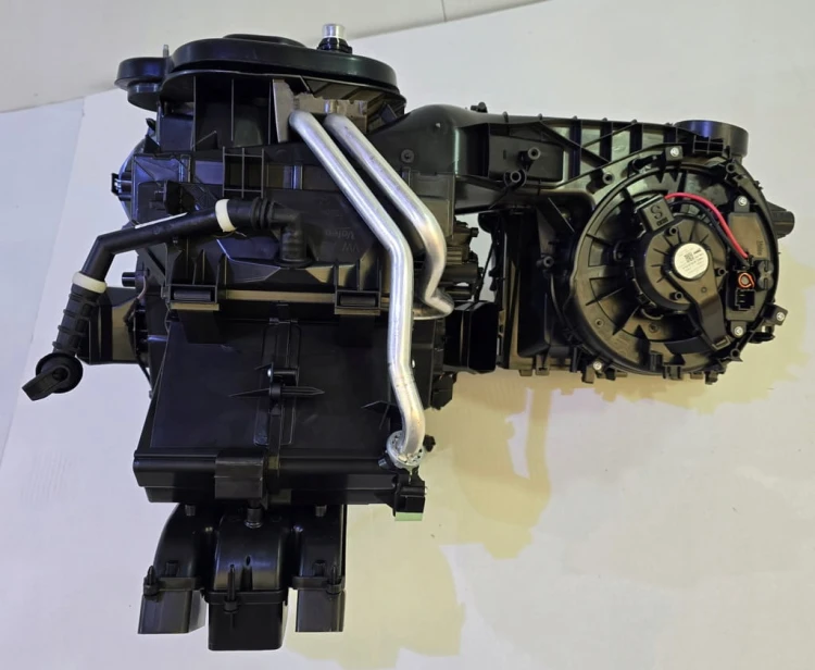 VW GOLF TIGUAN CADDY NAGRZEWNICA VALEO 5WC816002M