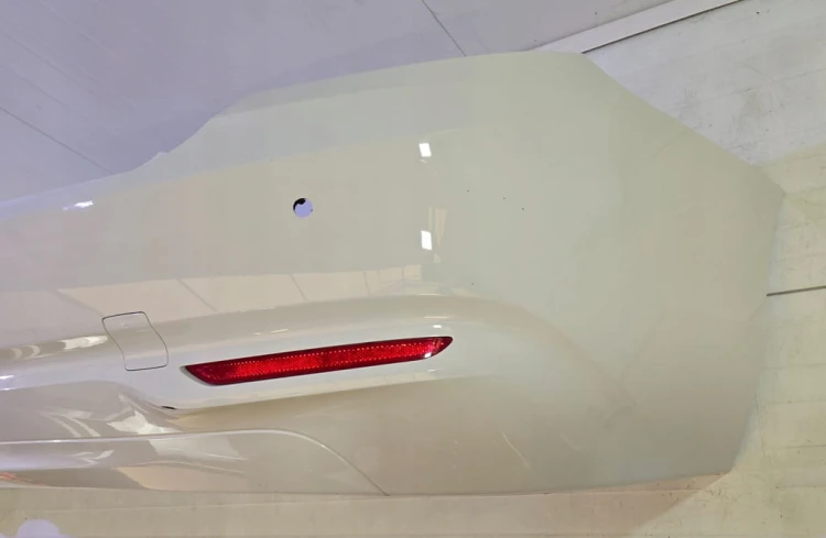 BMW 2 F22 ZDERZAK TYLNY 4PDC LC9A 7285522