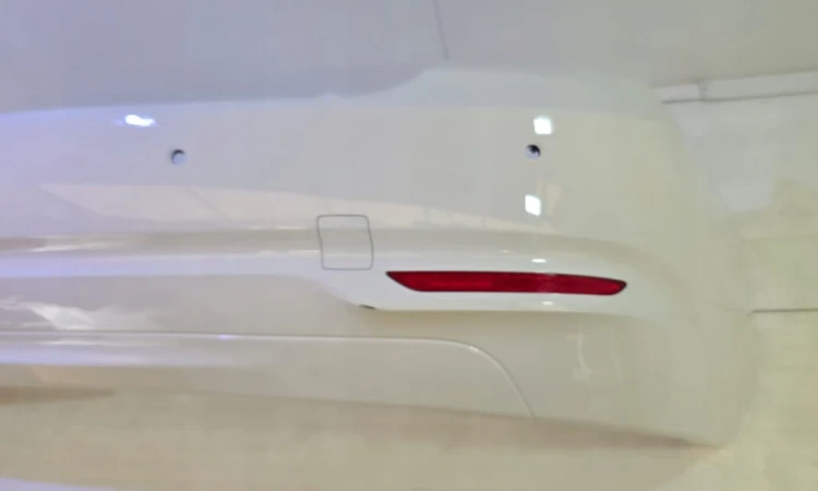 BMW 2 F22 ZDERZAK TYLNY 4PDC LC9A 7285522
