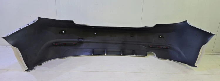 BMW 2 F22 ZDERZAK TYLNY 4PDC LC9A 7285522
