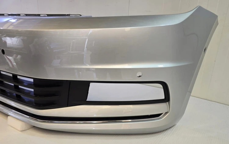 VW TOURAN ZDERZAK PRZEDNI PRZÓD LA7W 5TA807221 6PDC