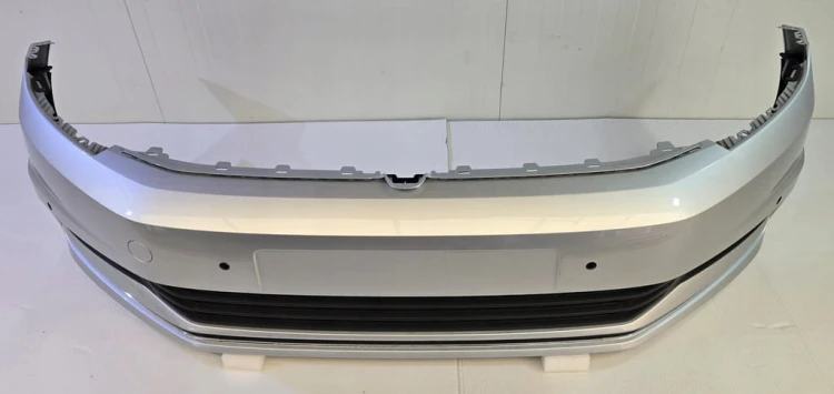 VW TOURAN ZDERZAK PRZEDNI PRZÓD LA7W 5TA807221 6PDC