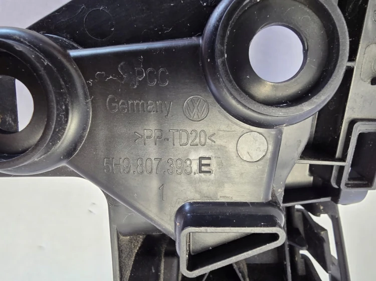 VW GOLF VIII 8 KOMBI ŚLIZG ZDERZKA LEWY TYŁ 5H9807393E
