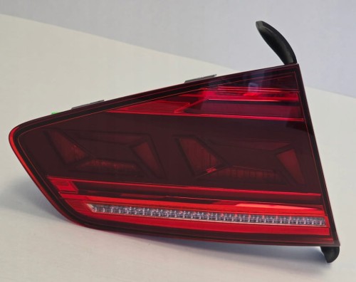 VW PASSAT B8 SEDAN LAMPA TYŁ LEWA LED 3G5945307F