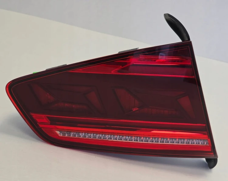 VW PASSAT B8 SEDAN LAMPA TYŁ LEWA LED 3G5945307F