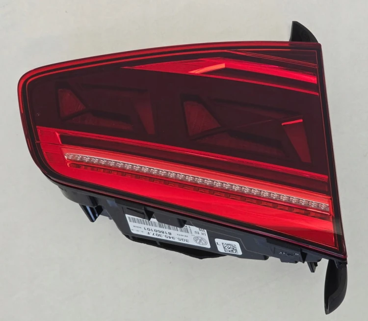 VW PASSAT B8 SEDAN LAMPA TYŁ LEWA LED 3G5945307F