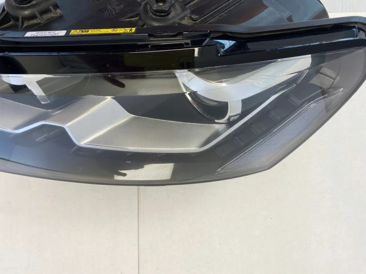 VW PASSAT XENON LAMPA REFLEKTOR PRZEDNI LED 56D941751A LEWA