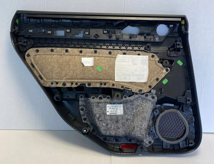 VW ARTEON TAPICERKA BOCZEK DRZWI PRAWY TYŁ 3G8867212 HQB CZARNA MATERIAŁ