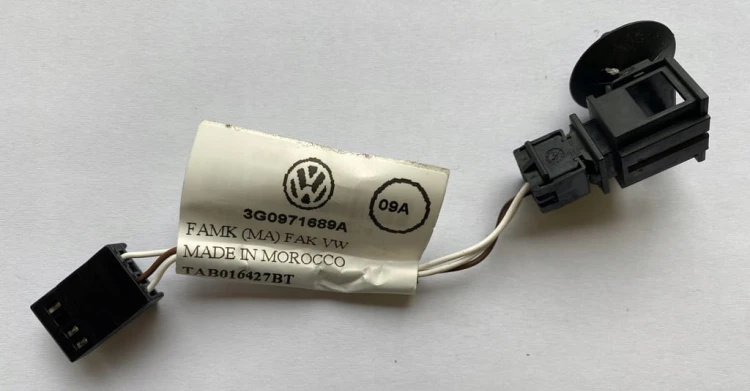 VW PASSAT B8 WIĄZKA PODNOŚNIKA SZYB TYLNA 3G0971689A