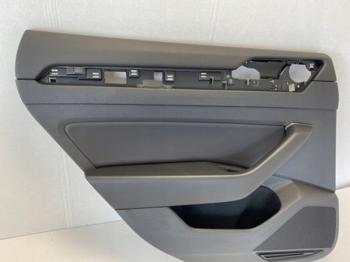 VW ARTEON TAPICERKA BOCZEK DRZWI LEWY TYŁ 3G8.867.211 B HUH SKÓRA CZARNA
