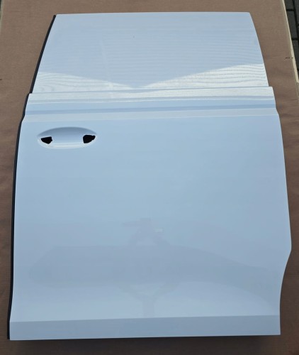 DRZWI LEWE BOCZNE PRZESUWNE ID BUZZ CARGO ID.BUZZ 1T35843207 BIAŁY LB9A