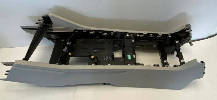 VW TOUAREG III TUNEL ŚRODKOWY 761863241
