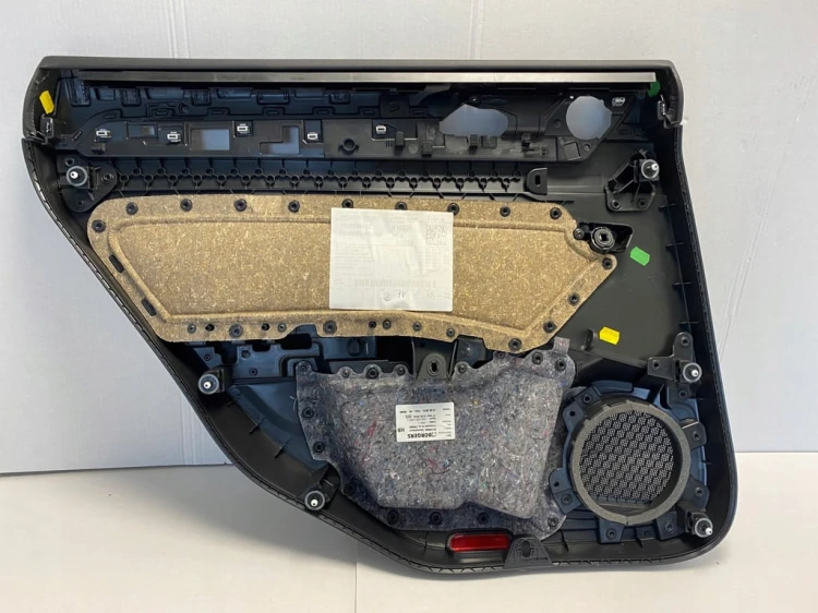 VW ARTEON TAPICERKA BOCZEK DRZWI PRAWY TYŁ 3G8.867.212 B HUH SKÓRA CZARNA