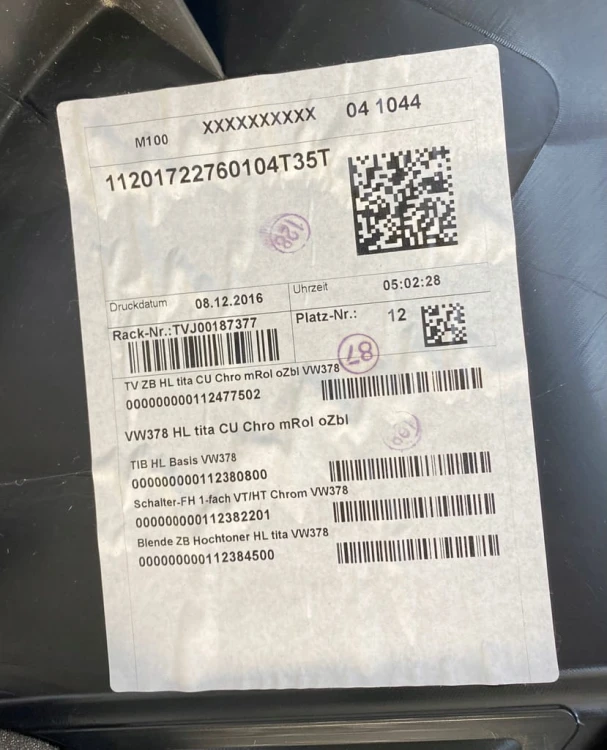 TOURAN TAPICERKA BOCZEK LEWY TYŁ MATERIAŁ CZARNA SONAVOX ROLETA 5TA867211