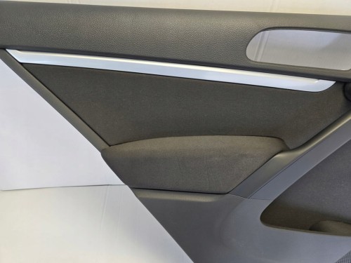 VW TIGUAN TAPICERKA BOCZEK DRZWI TYLNE LEWE MATERIAŁ 5N0867211