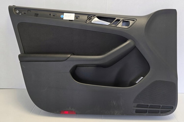 VW Jetta VI TAPICERKA BOCZEK DRZWI PRZEDNIE LEWE 5C7867011N SKÓRA MATERIAŁ
