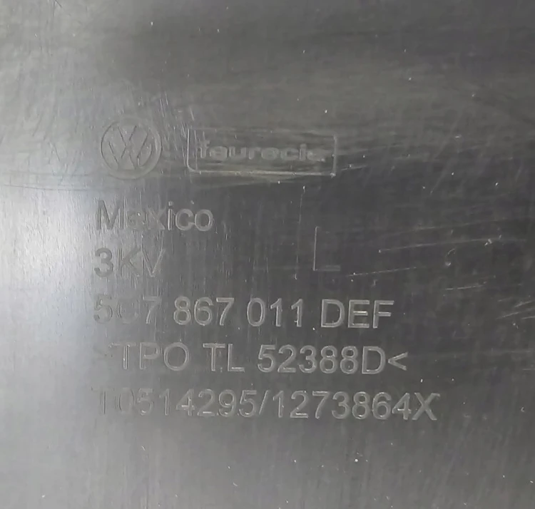 VW Jetta VI TAPICERKA BOCZEK DRZWI PRZEDNIE LEWE 5C7867011N SKÓRA MATERIAŁ