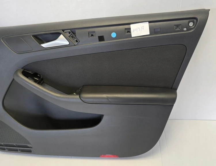 VW Jetta VI TAPICERKA BOCZEK DRZWI PRZEDNIE PRAWE 5C7867012L SKÓRA MATERIAŁ