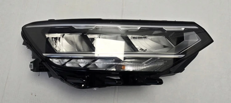 VW PASSAT B8 LAMPA REFLEKTOR PRAWY LED 3G2941036P WERSJA UK ANGLIK
