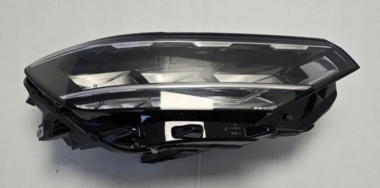VW PASSAT B8 LAMPA REFLEKTOR PRAWY LED 3G2941036P WERSJA UK ANGLIK