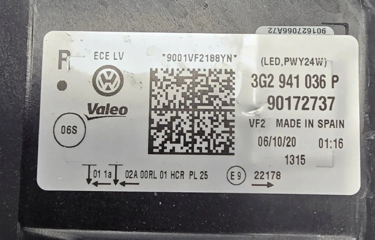 VW PASSAT B8 LAMPA REFLEKTOR PRAWY LED 3G2941036P WERSJA UK ANGLIK