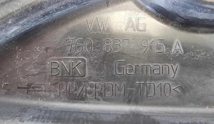 VW TOUAREG III LEWA ZAŚLEPKA DRZWI 760837915A