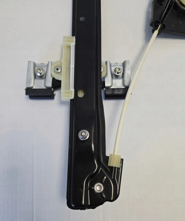 VW UP SKODA CITYGO SEAT MECHANIZM PODNOSZENIA SZYBY PRAWY PRZÓD 1S4837462A