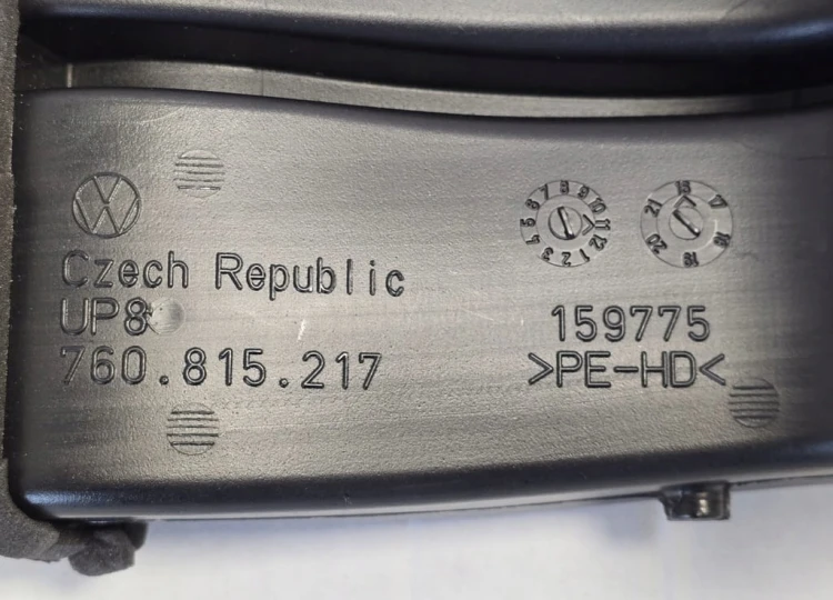 VW TOUAREG III AUDI e-TRON GT Prowadnica powietrza 760815217