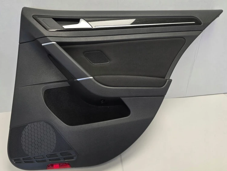VW GOLF VII HB BOCZEK PRAWY TYŁ 5G6867212 GB ZCO 5G4868074C 82V RAHMEN