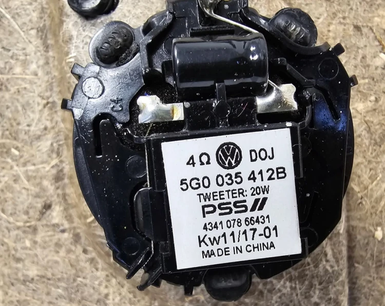 VW GOLF VII HB BOCZEK PRAWY TYŁ 5G6867212 GB ZCO 5G4868074C 82V RAHMEN