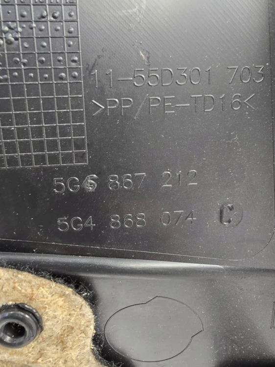 VW GOLF VII HB BOCZEK PRAWY TYŁ 5G6867212 GB ZCO 5G4868074C 82V RAHMEN