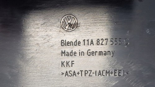 VW ID.4 OSŁONA BLENDA TAPICERKA SPOJLERA ŚWIATŁA STOP 11A827555C