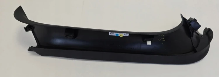 VW TOUAREG 3 III TAPICERKA KLAPY BAGAŻNIKA SZYBY PRAWA 760867604A