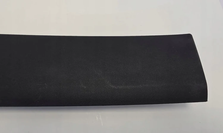 VW TOUAREG 3 III TAPICERKA KLAPY BAGAŻNIKA SZYBY GÓRA 760867609A
