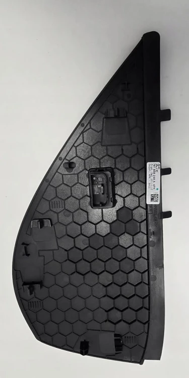 VW TOUAREG III ZAŚLEPKA KONSOLI PRAWA OSŁONA 761858248A CZARNA AIR BAG