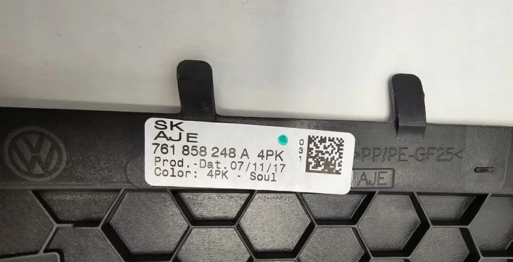 VW TOUAREG III ZAŚLEPKA KONSOLI PRAWA OSŁONA 761858248A CZARNA AIR BAG