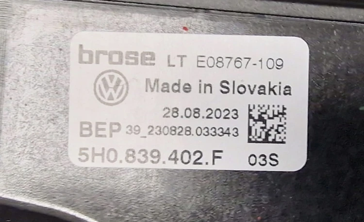 VW GOLF 8 VIII MECHANIZM PODNOSZENIA SZYBY PRAWY TYŁ 5H0839402F