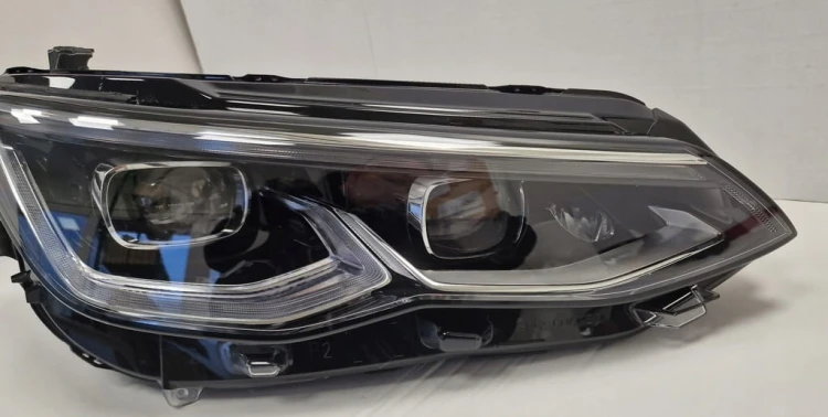 VW GOLF VIII LAMPA PRAWA PRZÓD FULL LED IQ LIGHT 5H2941060N UK / USA NOWA