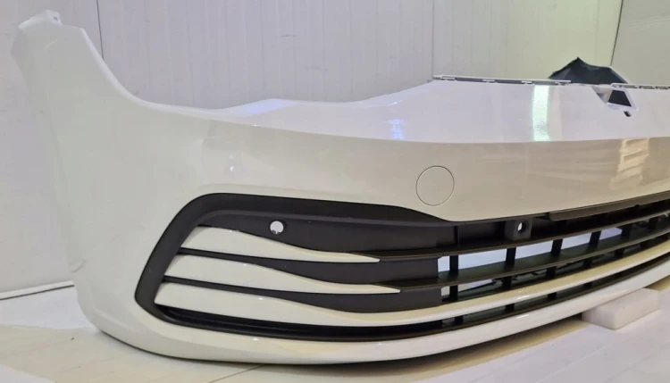 ZDERZAK GOLF 8 VIII 4PDC BIAŁY LC9A PRZÓD PRZEDNI 5H0807221H 5H0807217