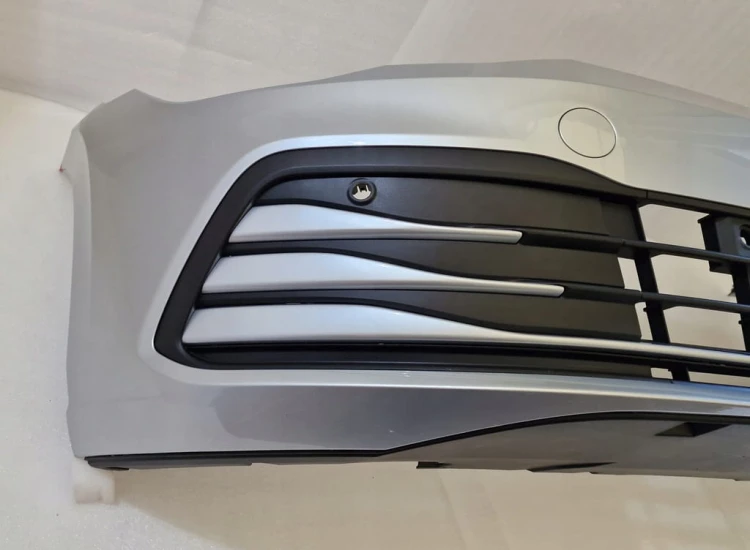 ZDERZAK VW GOLF 8 VIII 4PDC LA7W ZDERZAK PRZÓD 5H0807221H 5H0807217