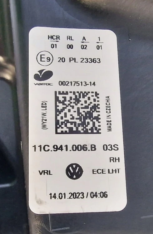 VW ID.4 UK LAMPA PRZÓD PRAWA FULL LED 11C941006B