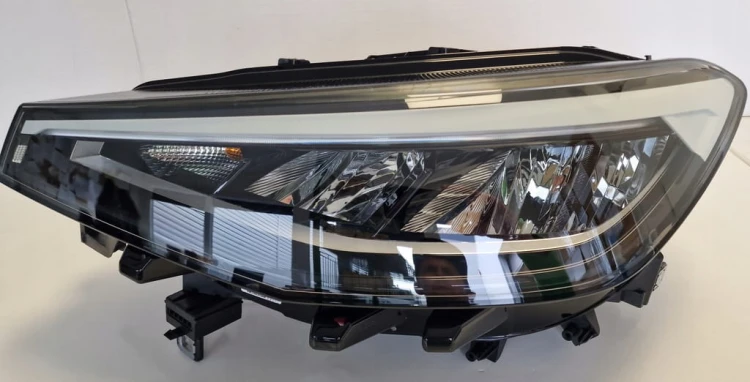VW ID.4 UK LAMPA PRZÓD LEWA FULL LED 11C941005B