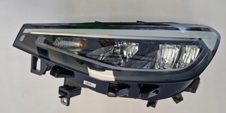 VW ID.4 UK LAMPA PRZÓD LEWA FULL LED 11C941005B