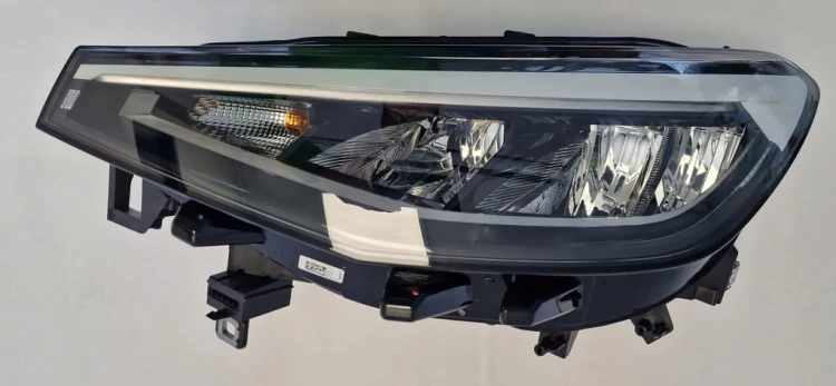 VW ID.4 UK LAMPA PRZÓD LEWA FULL LED 11C941005B