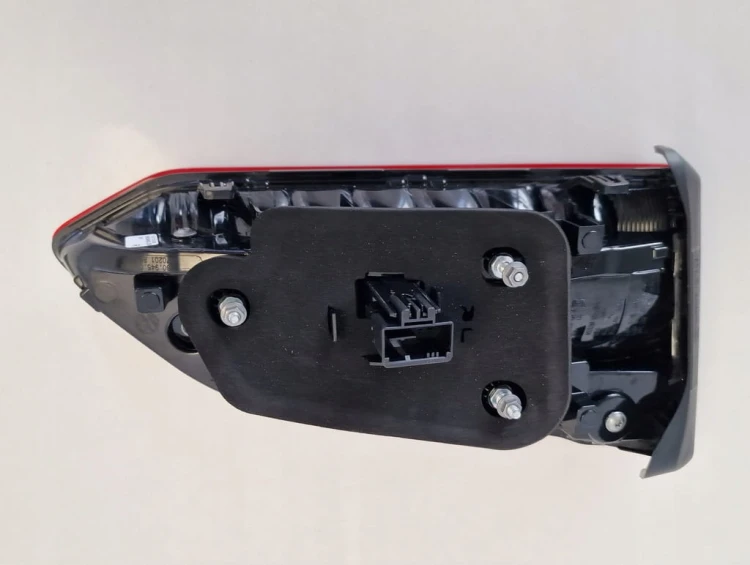 VW TOUAREG 3 III LAMPA TYŁ PRAWA LED 760945094A