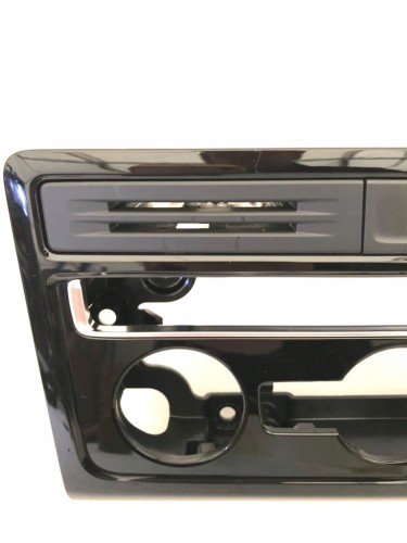 GOLF SPORTSVAN RAMKA DEKOR PIANO KLIMATYZACJI 510