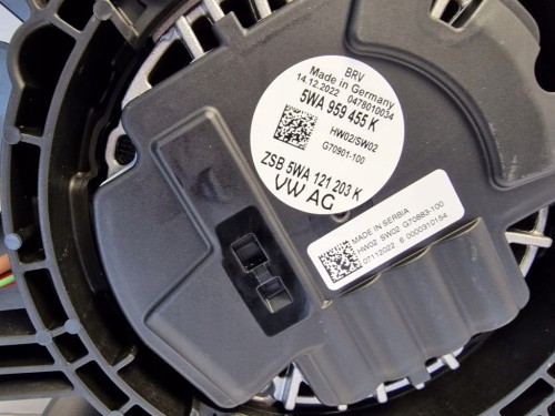 VW AUDI SKODA SEAT WENTYLATOR CHŁODNICY 5WA959455K
