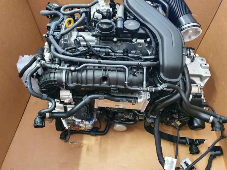 VW GOLF 8 1.5 TSI 110KW SILNIK DFYA DSG7
