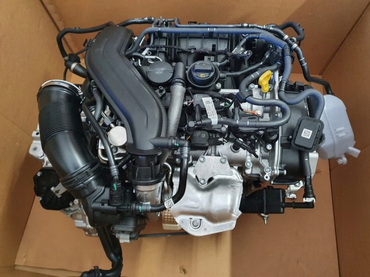 VW GOLF 8 1.5 TSI 110KW SILNIK DFYA DSG7